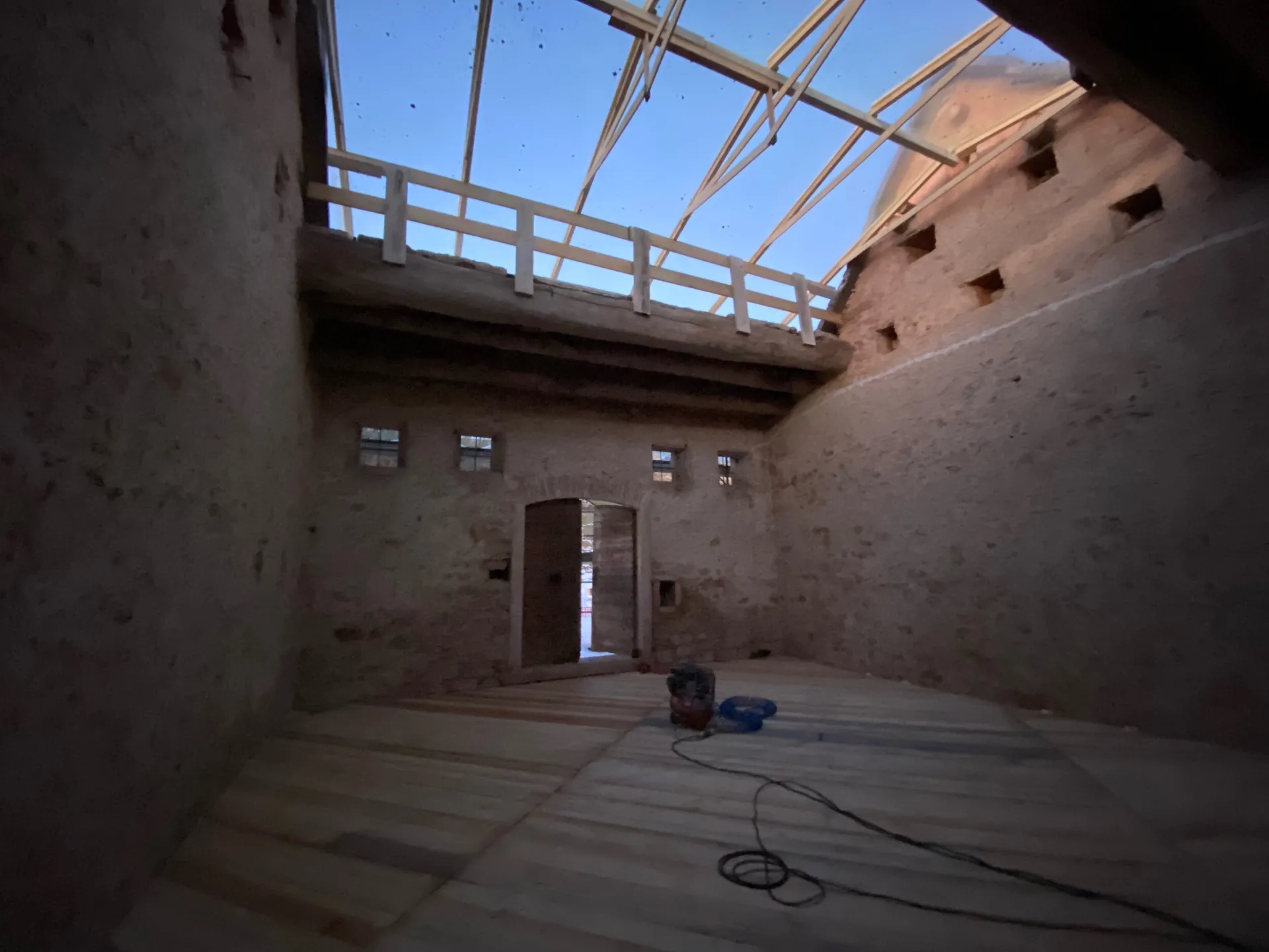 Interno con pavimento